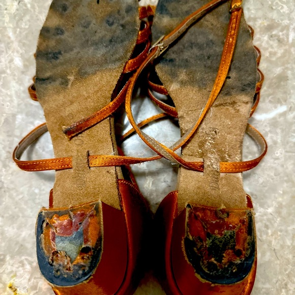 Ballroom shoes, Cuban heels - heavily used but can be refurbished - Picture 2 of 2